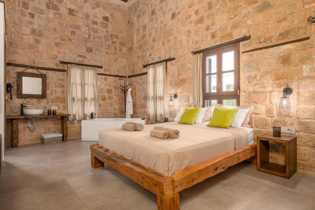 Ancient Knights Luxury