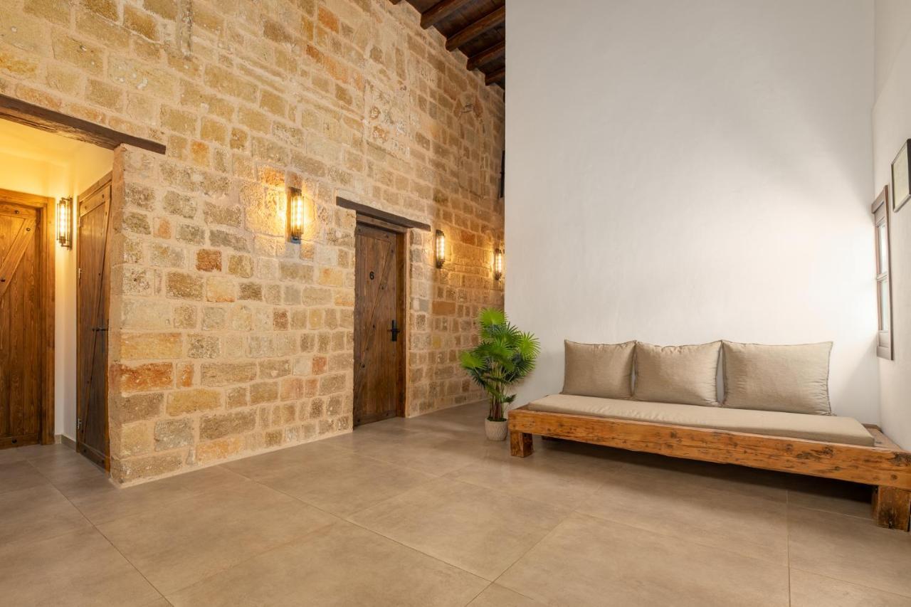 Ancient Knights Luxury Hotel *