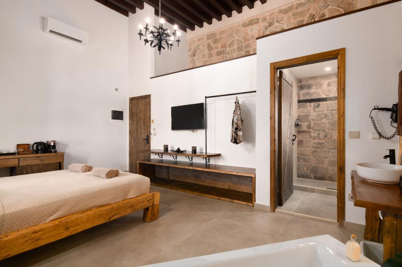 Ancient Knights Luxury Hotel
